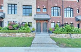Terraced house – Etobicoke, Toronto, Ontario,  Canada for C$1,783,000