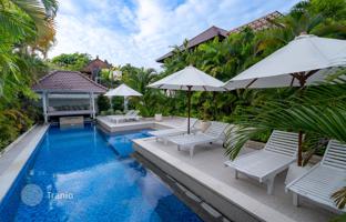 4-bedroom villa 875 m² in Seminyak for $1,277,000