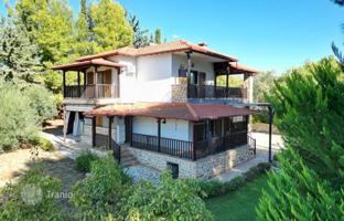 4-bedroom villa 200 m² in Nikiti for 690,000 €