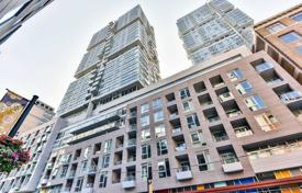 Apartment – Richmond Street West, Old Toronto, Toronto,  Ontario,   Canada for C$702,000