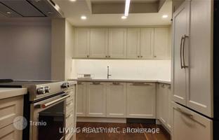5-bedroom apartment in Charles Street East for C$1,316,000