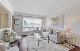 8-bedroom townhouse in North York for C$1,584,000