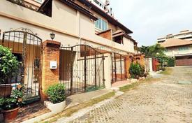 Furnished townhouse with balconies and parking, 500 meters from the beach, Pattaya, Thailand for $130,000