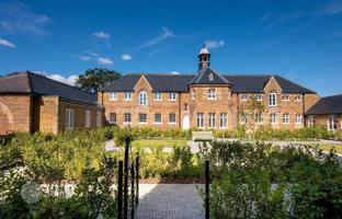 4-bedroom cottage 230 m² in London for £2,460,000