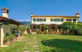 Property with pool and large garden in the countryside of Versilia, Tuscany for 1,700,000 €