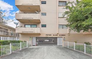 1-bedroom apartments in condo 69 m² in Miami Beach for $270,000