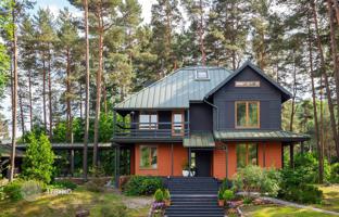 9-room house 600 m² in Jurmala for 725,000 €