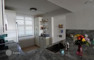 2-bedroom apartments in condo 129 m² in Davie for $340,000