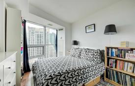 Apartment – Fleet Street, Old Toronto, Toronto,  Ontario,   Canada for C$809,000