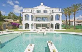 A fabulous villa with truly stunning views over Almenara golf course to the sea in a very private road in Sotogrande Alto for 3,250,000 €