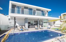 Luxury villa with a swimming pool on the first sea line, Protaras, Cyprus for 3,500 € per week
