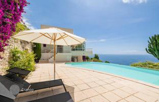 Modern sunny villa with panoramic sea views in Eze, Côte d'Azur, France for 3,290,000 €