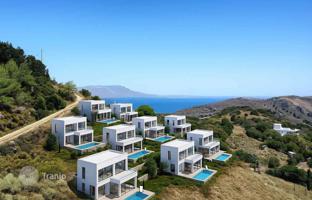 Land plot 13,270 m² in Kissamos for 395,000 €