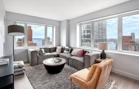 CORNER PENTHOUSE on the 37th floor with panoramic views for $965,000