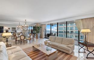 2-bedroom apartments in condo 235 m² in Bal Harbour for $1,750,000