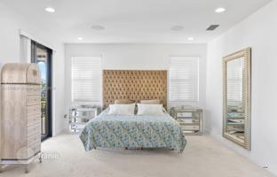 4-bedroom house 345 m² in Miami for $1,049,000