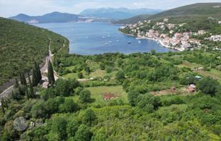 Land plot 1,170 m² in Bigova for 310,000 €