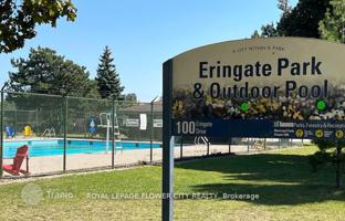 8-bedroom townhouse in Etobicoke for C$1,344,000