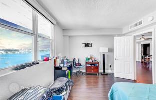 2-bedroom apartments in condo 105 m² in Miami for $425,000