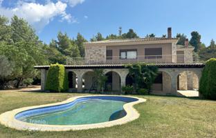 4-bedroom villa 300 m² in Paliouri for 450,000 €
