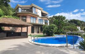 Three-storey villa with a pool and sea views in Lloret de Mar, Costa Brava, Spain for 1,590,000 €