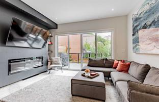 8-bedroom townhouse in York for C$2,079,000
