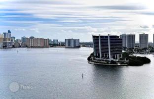 4-bedroom apartments in condo 233 m² in Aventura for $979,000