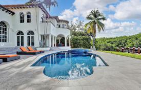 Spacious villa with a garden, a backyard, a pool, a relaxation area, a terrace and a garage, Coral Gables, USA for $4,550,000
