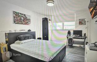 2-bedroom apartments in condo 104 m² in West End for $270,000