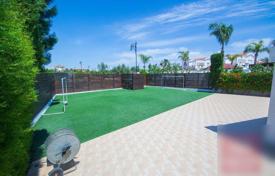 House for sale in Ayia Thekla for 400,000 €