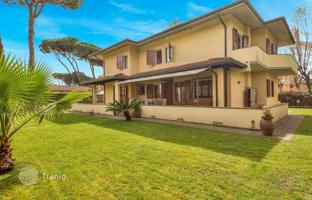 8-bedroom villa 300 m² in Forte dei Marmi for 5,800,000 €