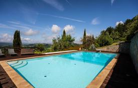 For sale in Umbria Farmhouse with swimming pool and panoramic view for 1,700,000 €