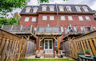 8-bedroom townhouse in Old Toronto for 894,000 €