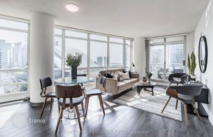 5-bedroom apartment in Front Street West for C$944,000