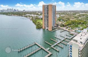2-bedroom apartments in condo 140 m² in Miami for $425,000