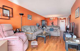 Apartment – Etobicoke, Toronto, Ontario,  Canada for C$710,000