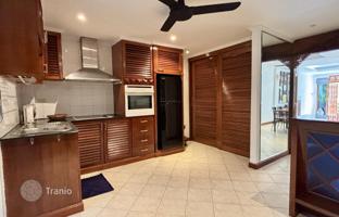 3-bedroom villa 240 m² in Pattaya for $215,000