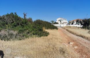 Land plot 6,200 m² in Peyia for 850,000 €