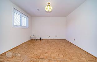 9-bedroom house in North York for C$2,152,000