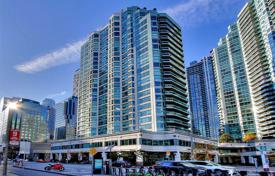 Apartment – Queens Quay West, Old Toronto, Toronto,  Ontario,   Canada for C$668,000