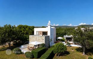Three-level villa with a swimming pool on the first line from the sea, Peloponnese, Greece for 2,500,000 €
