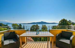 3-bedroom apartment in Meina for 560,000 €