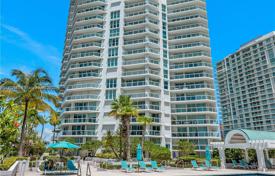 Condo – Collins Avenue, Miami, Florida,  USA for $1,350,000