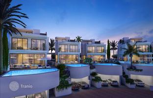 Luxury beachfront villas with swimming pools and gardens, Chloraka, Cyprus for From 2,886,000 €