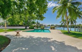 Villa – Coral Gables, Florida, USA for $9,500,000