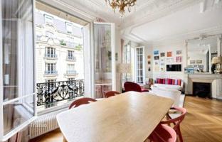 Stylish three-bedroom apartment in a historic building, VII arrondissement of Paris, France for 1,570,000 €