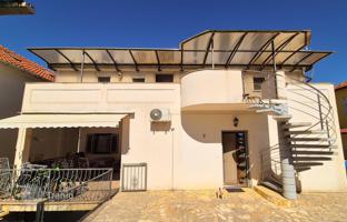 5-bedroom house 180 m² in Zadar County for 270,000 €