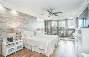 2-bedroom apartment in Etobicoke for C$1,108,000