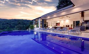 6-bedroom villa 1,200 m² in Patong for $2,820,000