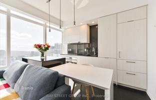 3-bedroom apartment in Old Toronto for C$1,047,000